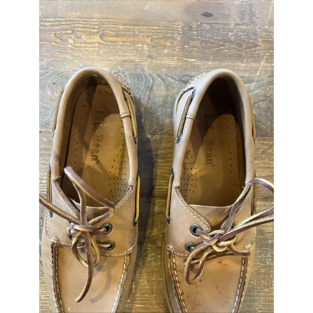 L.L. Bean Women's Size 6 M Two Eye Leather Boat Shoes EUC Tan Brown